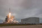 SpaceX Launches 1st Private Rocket from Historic NASA Pad