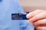 Jonsson School Engineers Shrink Microscope to Dime-sized Device