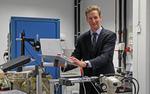 Physicists at FAU generate attosecond electron pulses with laser light
