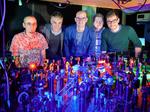 Bonn physicists create “super-photon”