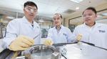 NUS researchers devise revolutionary technique to generate hydrogen more efficiently from water