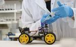 A robot able to “smell” using a biological sensor