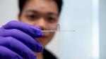 University of Chicago scientists invent smallest known way to guide light